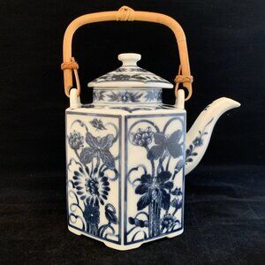 Blue White Oriental Hexagonal Lidded Teapot Bamboo Handle Butterflies Noritake